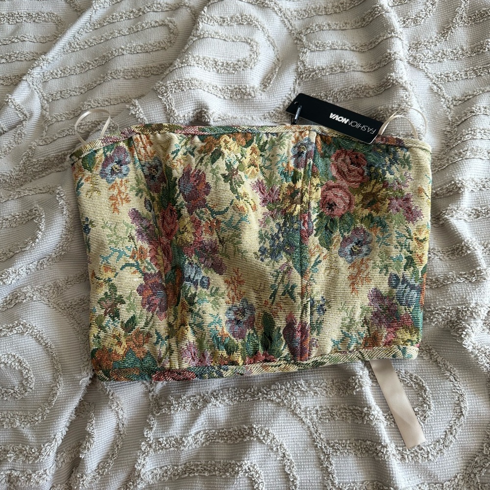 Fashion move NWT corset top